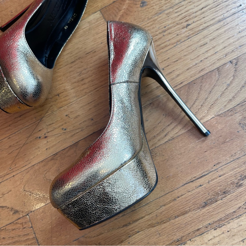 Alexander McQueen Platform Gold Stilettos - Picture 6 of 10